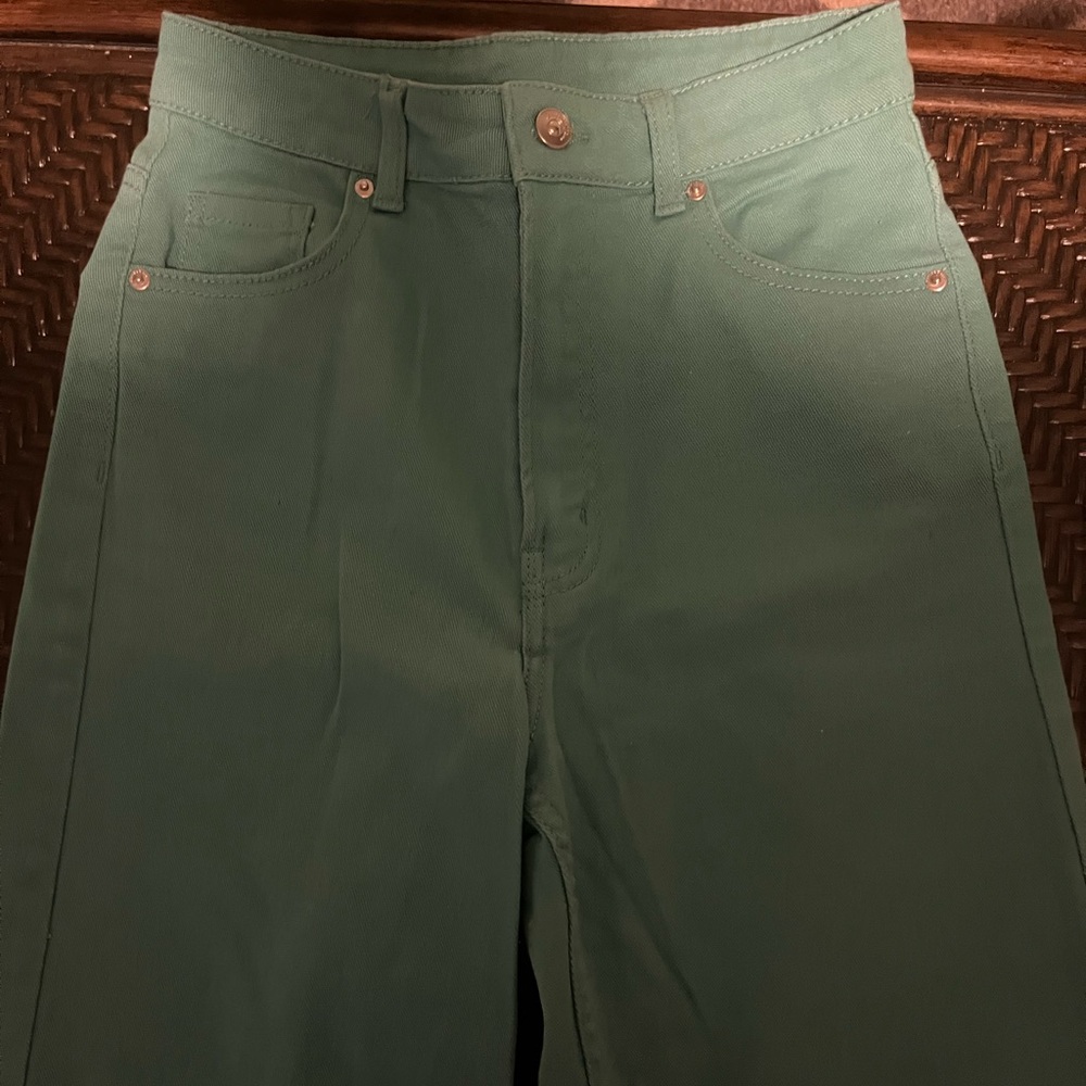 DIVIDED H&M green jeans